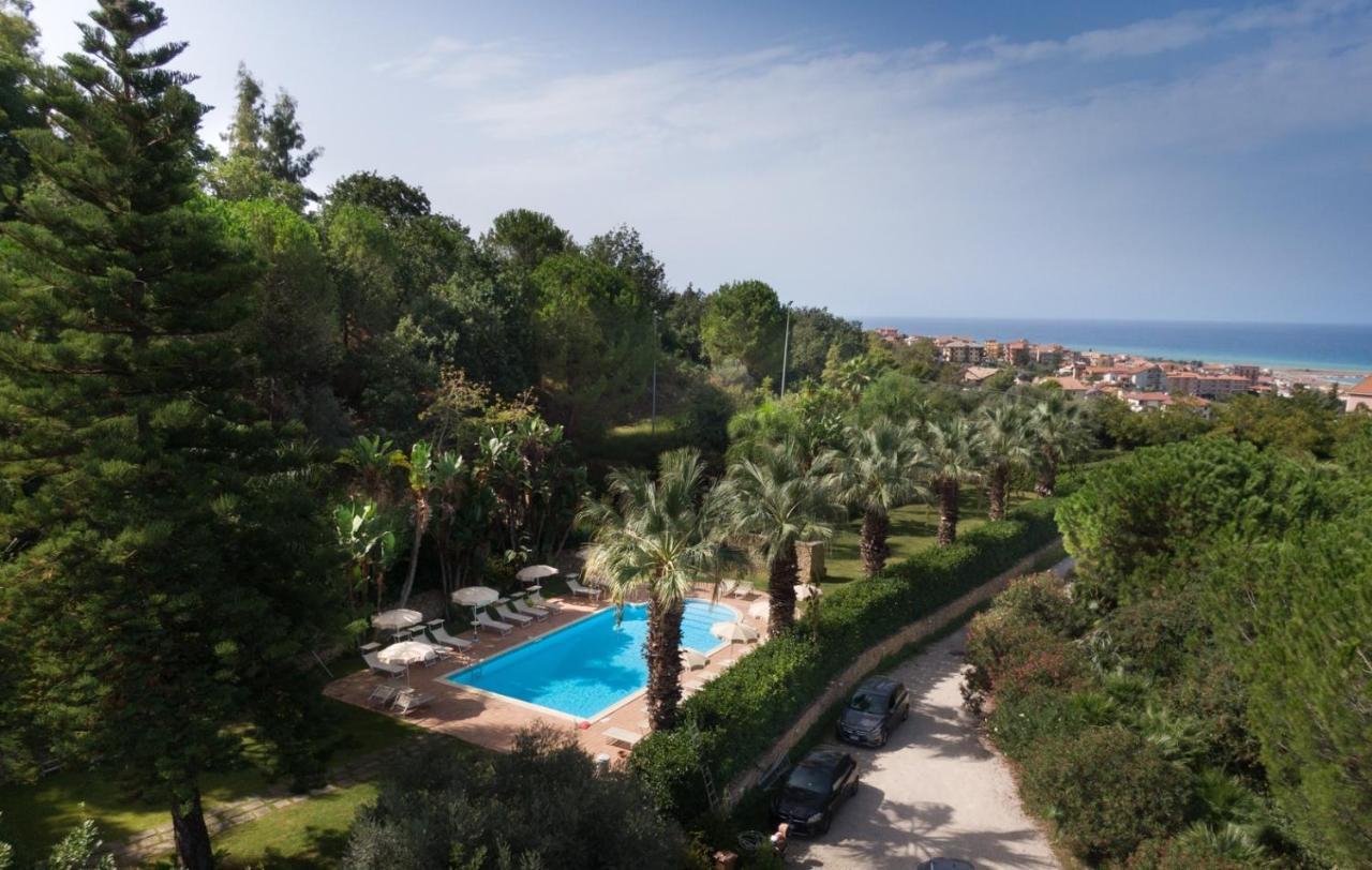 Agriturismo Villa Luca Сант'Агата-ди-Милите Экстерьер фото