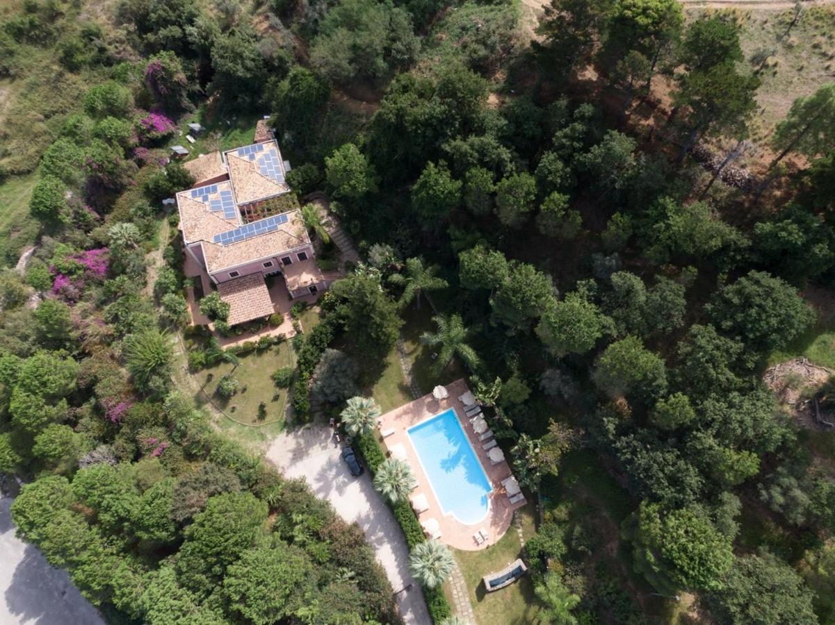 Agriturismo Villa Luca Сант'Агата-ди-Милите Экстерьер фото